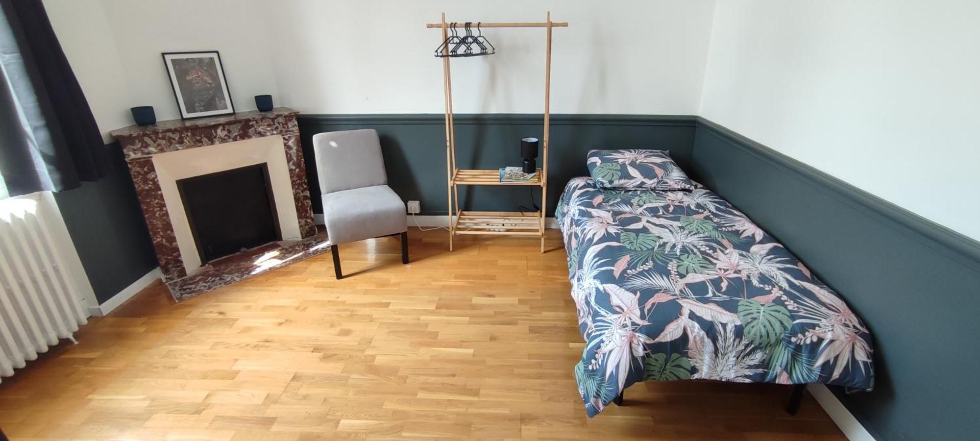 Maison Charmante Avec Patio ! ブールジュ エクステリア 写真